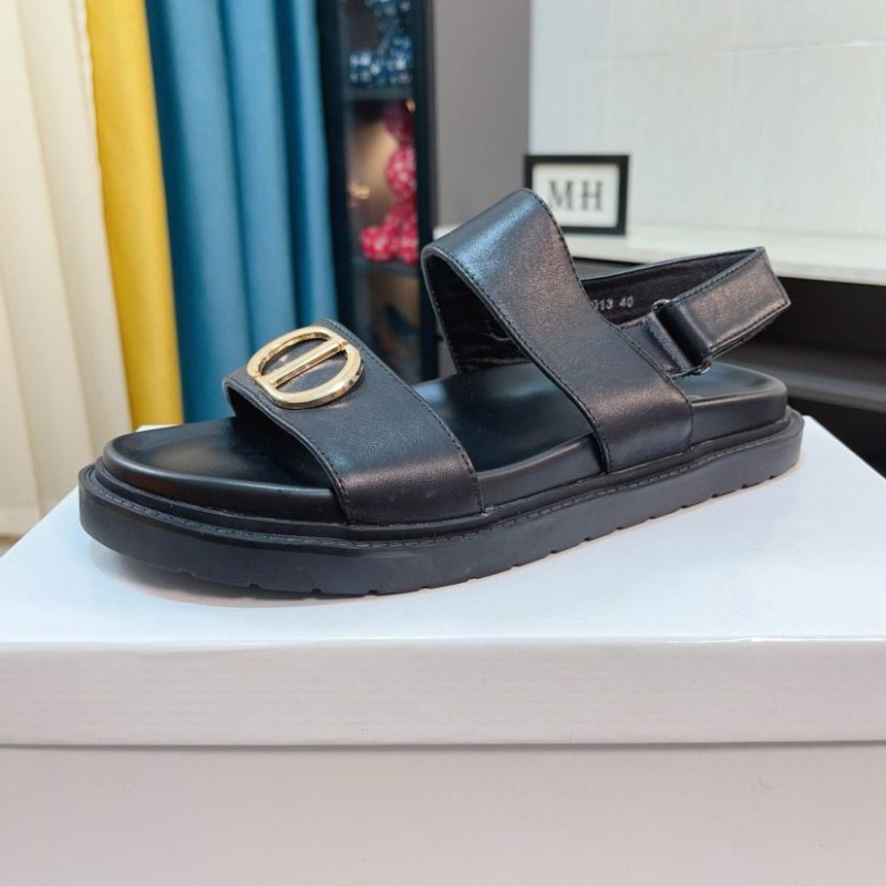 ch**an D*or slippers